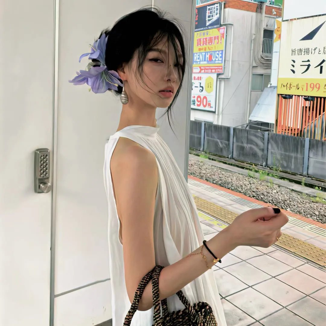 妮可·拜耳：大码怪美人
